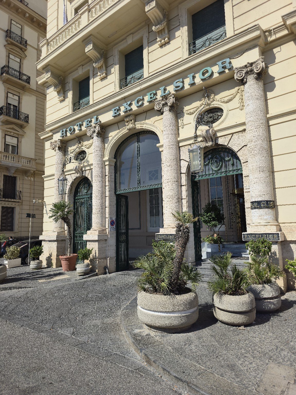 Hotel Excelsior u Napulju tijekom ovog putovanja