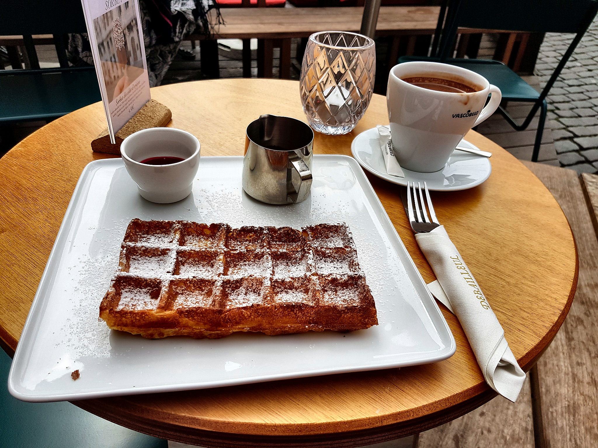 Brussels waffle and hot chocolate served at Debailleul on the Grand-Place