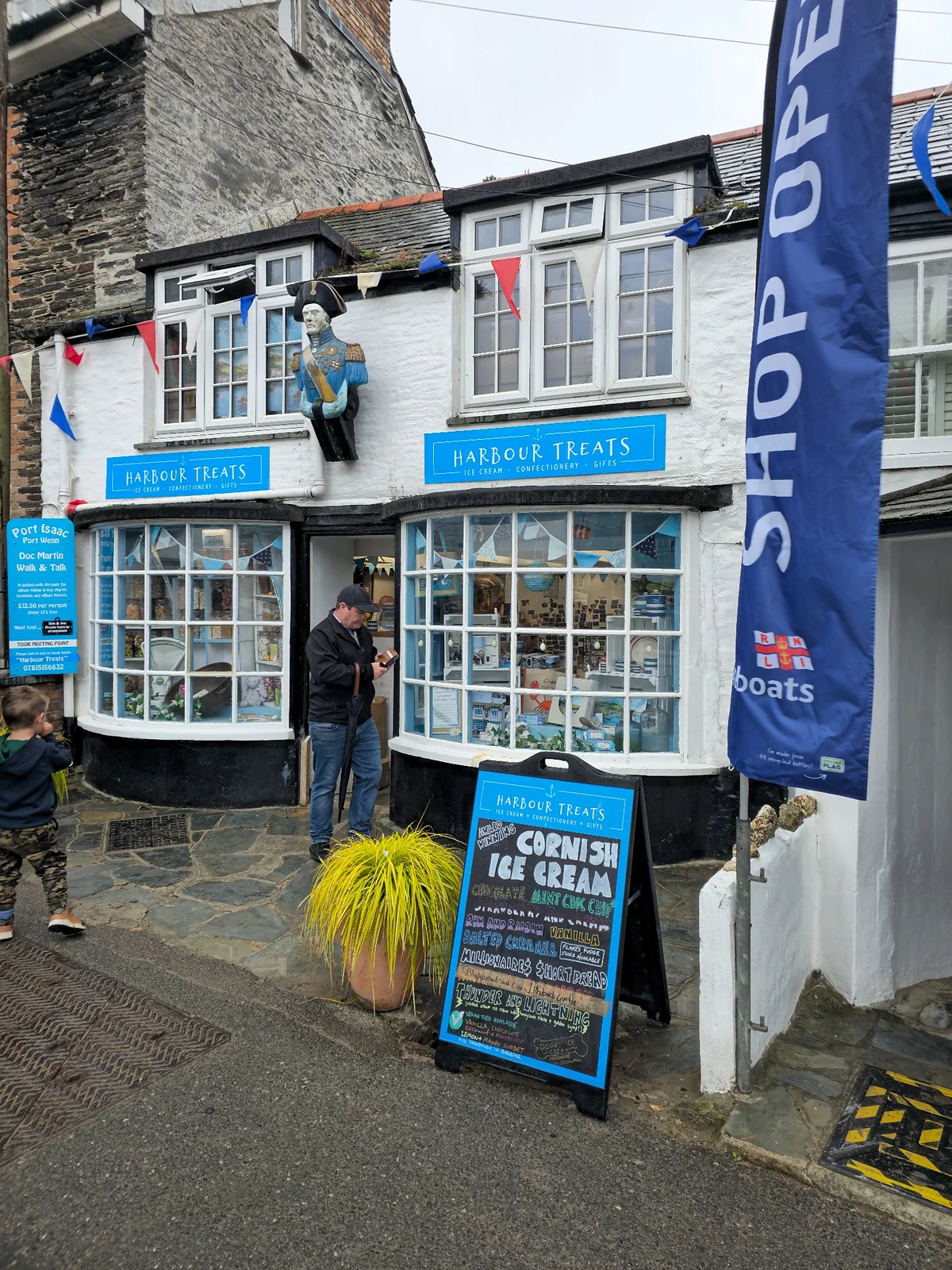 Harbour Treats shopfront in Port Isaac, used as Mrs Tishell's pharmacy location in Doc Martin