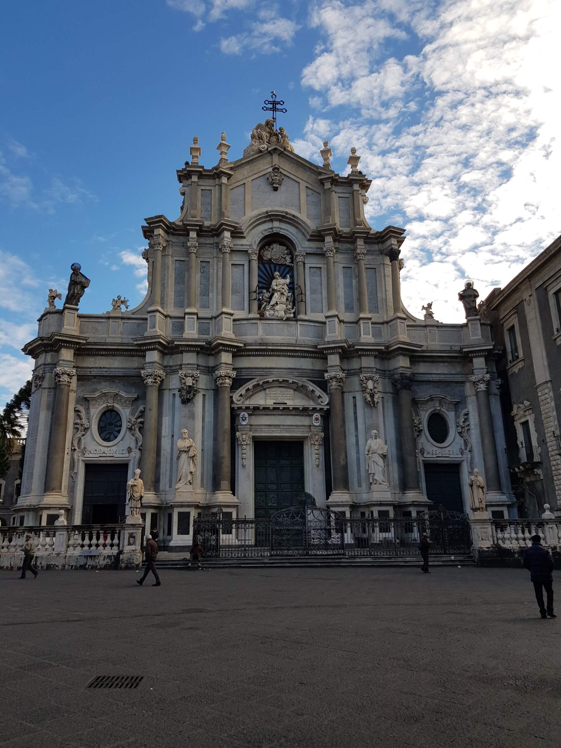 Monumentalno pročelje katedrale u Cataniji.