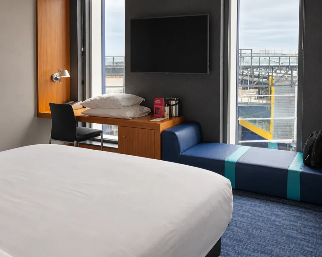 Room at Aloft London Excel